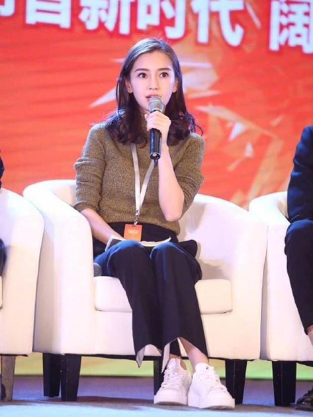 这样长发出镜的古力娜扎,你会打几分?