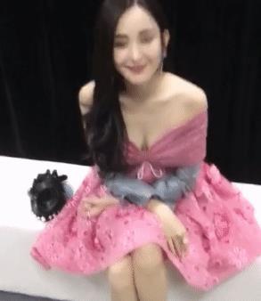 这样长发出镜的古力娜扎,你会打几分?