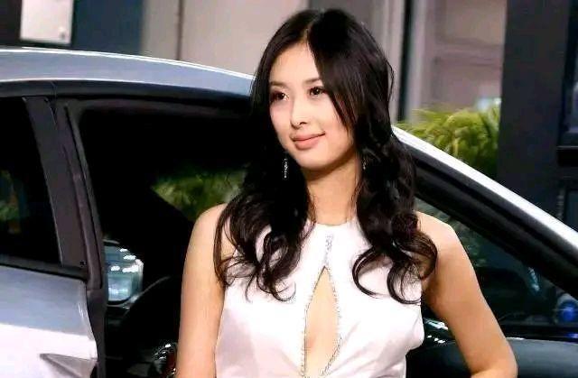 车模兽兽晒饮酒美照,男篮国手曾因她“无法自拔”