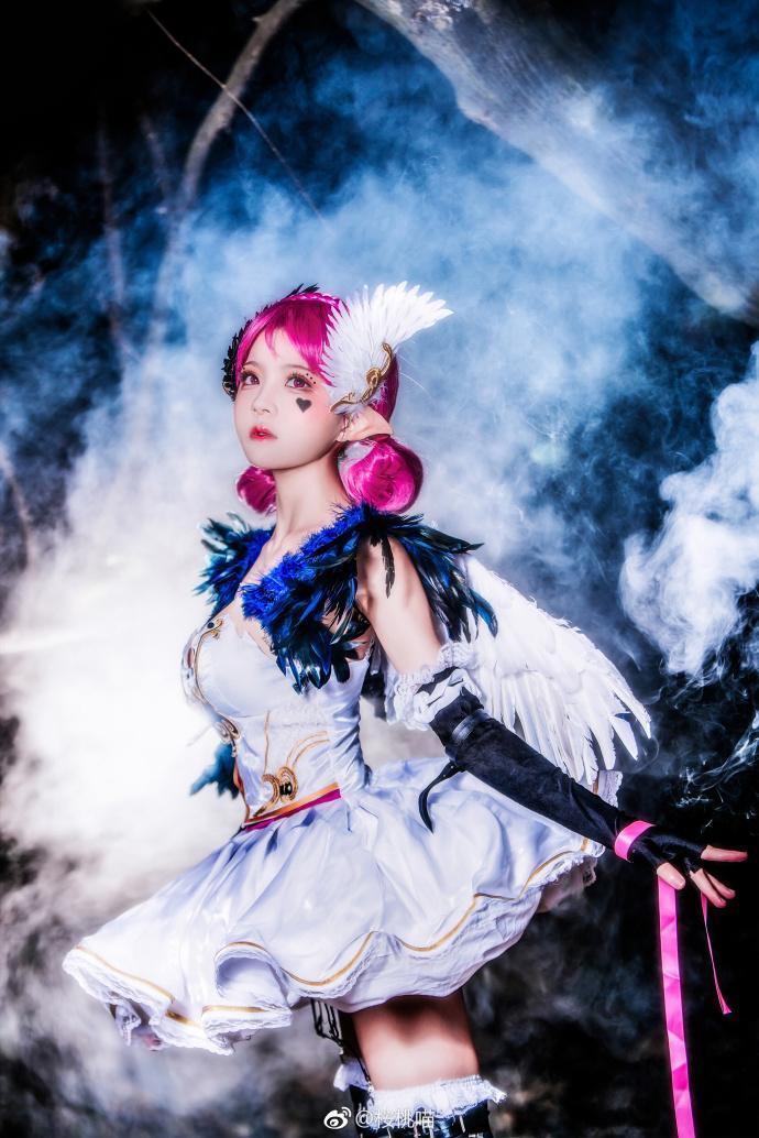 一半高贵,一半娇艳,王者荣耀小乔天鹅之梦cos来袭,纸巾准备好