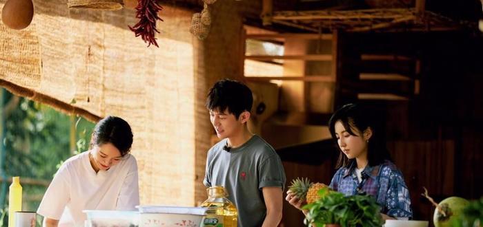 《向往的生活》看海清,随和大气有亲和力,会穿搭有衣品