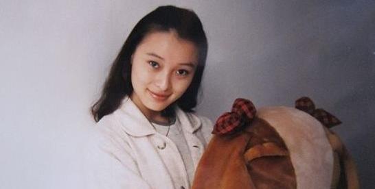 她是陈建斌的前女友,演技精湛曾获奖无数,今42岁依旧单身!