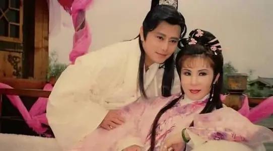 “西门大妈”杨钧钧样貌不好看?年轻时候的她却美得让人惊艳!