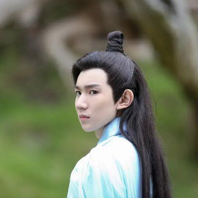 电视剧《大主宰》演员年龄:王源欧阳娜娜20岁,骆明劼有点意外