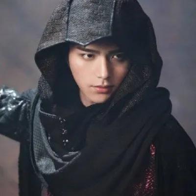 电视剧《大主宰》演员年龄:王源欧阳娜娜20岁,骆明劼有点意外