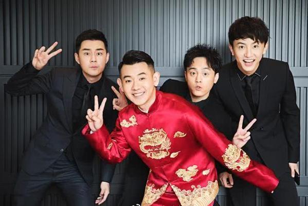 李响圈外老婆首曝光,颜值不输孙骁骁,小两口拍照秀恩爱狂撒狗粮