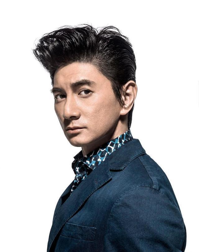 她是吴奇隆的前妻，颜值不输刘诗诗，与13岁继女如姐妹