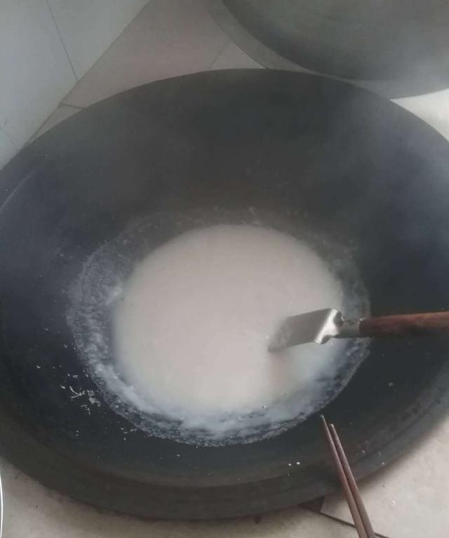 普兰店区农家贴对联迎春节