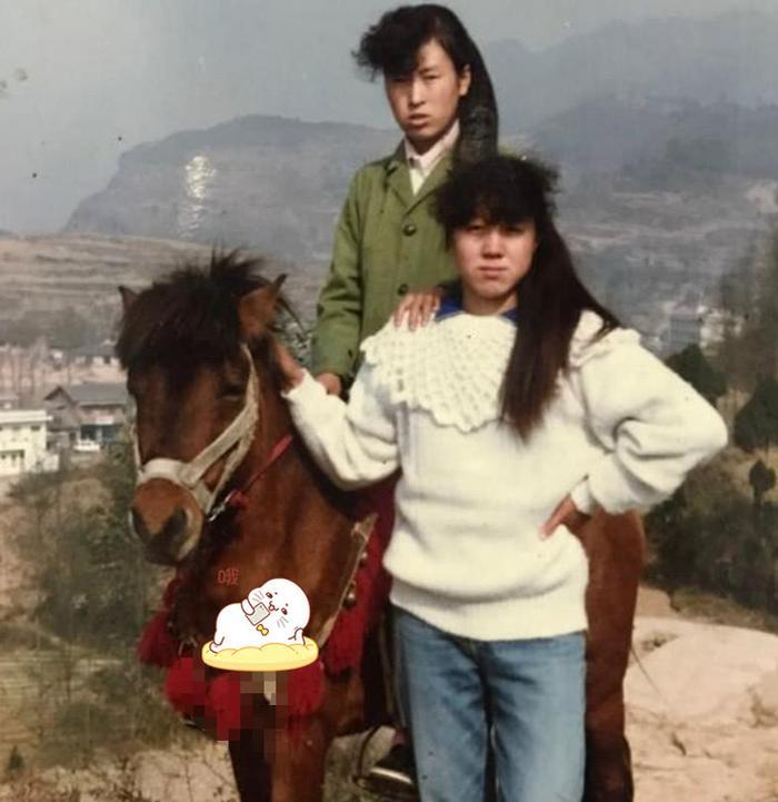 “葬爱家族”成员走红,看到正脸后,网友:每天被自己帅醒吧?