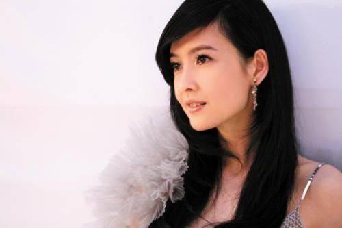 足足被带了8次绿帽子,而且一个比一个丑,今51岁活成18