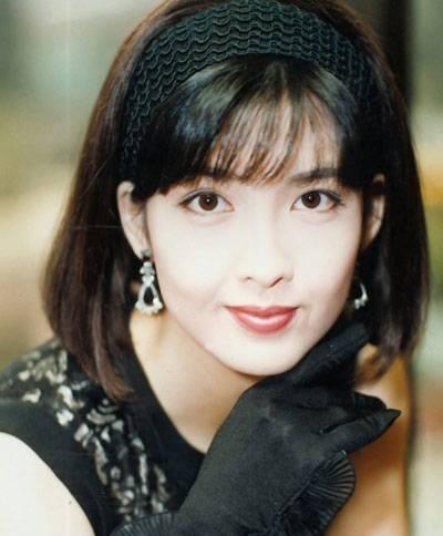 足足被带了8次绿帽子,而且一个比一个丑,今51岁活成18