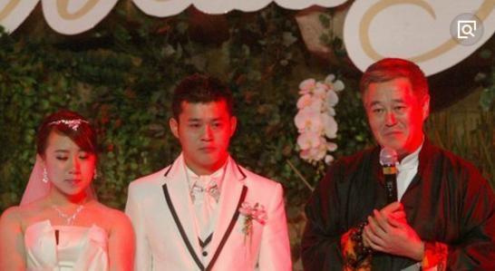 赵本山爱徒丫蛋违背师命强行离婚,网友:这回终于比小沈阳火了!