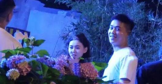 江铠同恋情疑曝光,与富豪男友吃饭被拍,曾被指插足陈翔毛晓彤