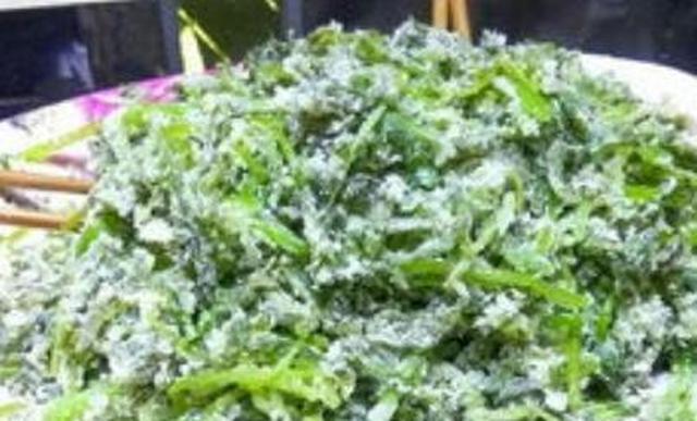 蒸茼蒿时,千万别只放面粉,多加“这一步”,又干又散,爽脆好吃