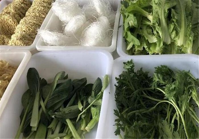 原本觉得自己赚到了,自助牛骨只要28块钱,结账时才发现被坑