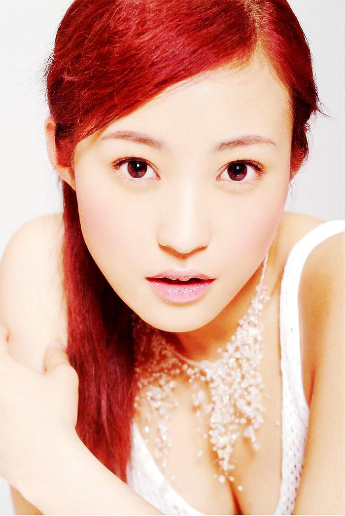 真实女王《郝蕾》一组高清组图,网友:是值得尊重的女艺术家