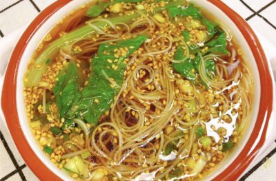 ​五分钟搞定的酸汤挂面，酸爽开胃，好吃至极