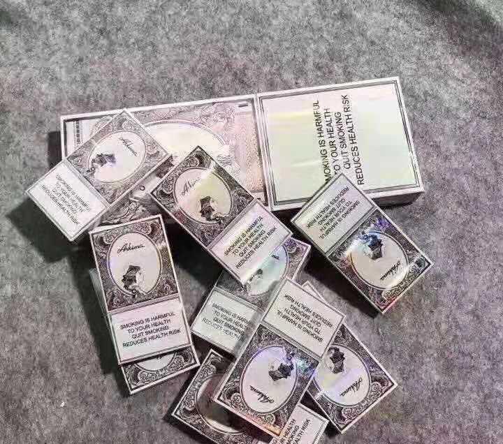 这几款香烟包装时尚,很有国际范,工薪阶层的口粮,大老板都爱