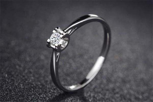 周大生30分钻戒多少钱 周大生30分钻戒价格