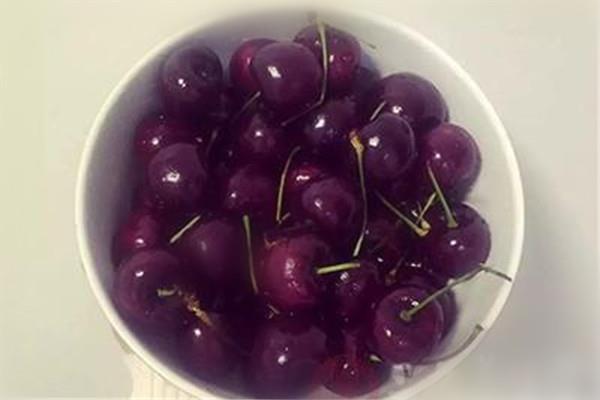 车厘子和樱桃哪个好 车厘子和樱桃的作用