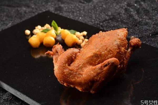 葫芦鸡是哪里的特产呢 吃葫芦鸡有什么好处呢 葫芦鸡是哪里的特产呢 吃葫芦鸡有什么好处呢