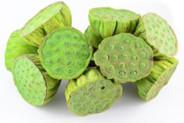 莲子心泡水能减肥吗 有一定的作用