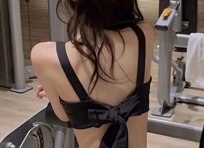 ​49岁黄花大闺女去相亲，遇见63岁大叔玩浪漫，直接称呼对方为老公