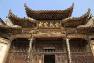 ​历史人物解读：风流皇帝乾隆帝王微服私巡问鸡蛋多少银子，小贩一句话震动朝野