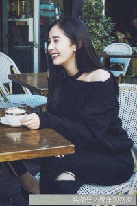 ​唐嫣带旗下艺人现身，被网友讽刺眼光差杨幂太多，怪不得红不了