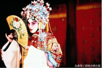 ​头条解密：“哥哥”张国荣之死缘何与电影《霸王别姬》密切相关？