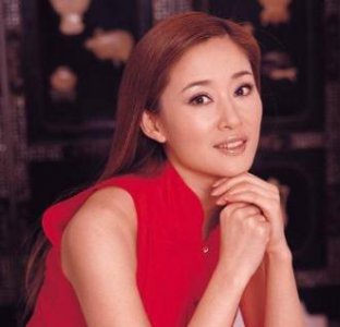 盖丽丽:因“脱衣哺乳”引争议,被满文军事件牵连,如今怎么样了