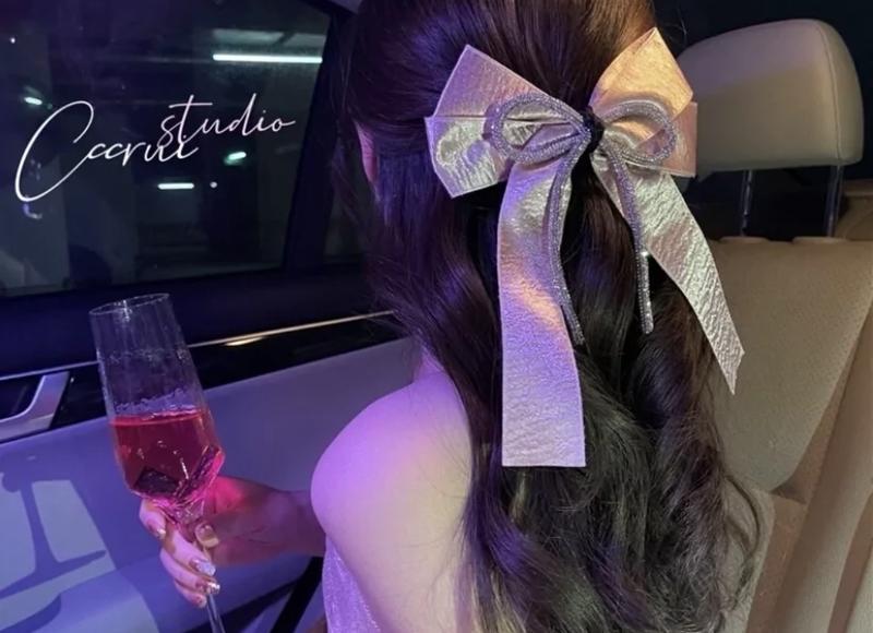 双子男只是玩玩的表现，只是和你说很多情话