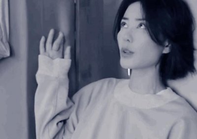 ​《幻乐之城》开播！王菲综艺首秀开场惊艳，被她的表演感动落泪！