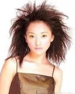 ​袁珊珊“黑历史”被翻出来了？简直没眼看了！