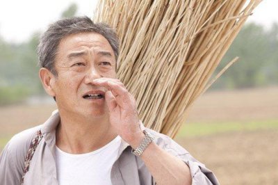 老戏骨李心敏因病去世,他因饰演质朴的父亲被称为“国民父亲”