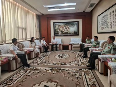 万晓娟走访慰问武警南昌支队