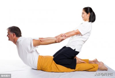 泰国按摩,价格从1百泰铢到1千泰铢不等,可为何按摩前要先洗脚?