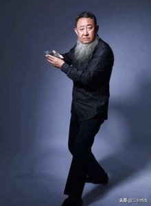 网友痛批邵岩“射书”侮辱艺术,专家却说很有学术性