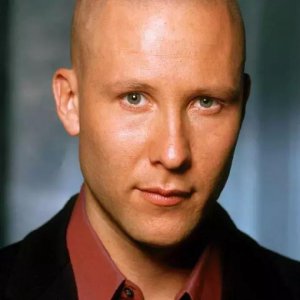 《超人前传》的莱克斯·卢瑟不会参演CW的DC宇宙剧集交叉集