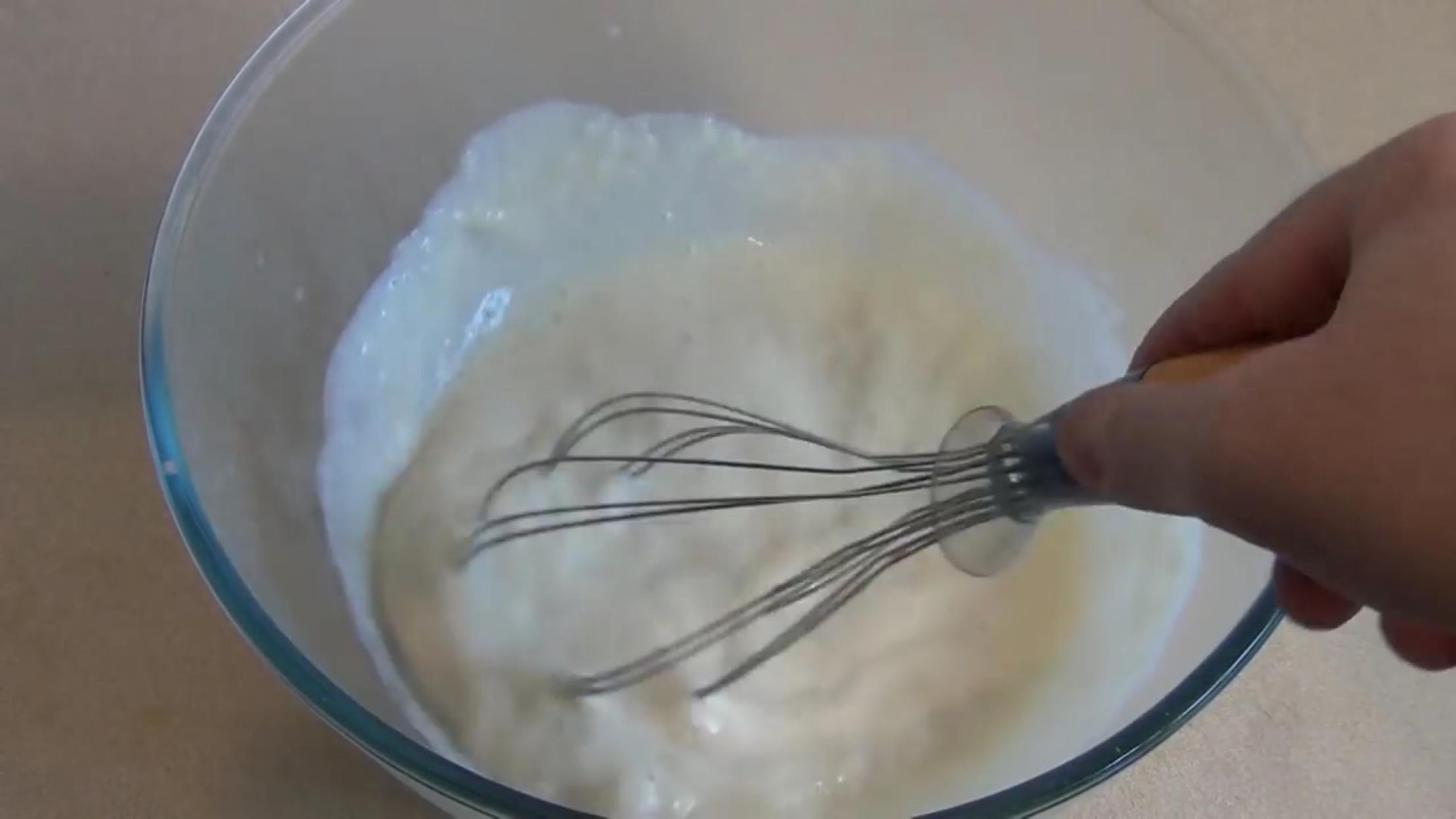 简单三步用牛奶做打发奶油，省事省钱还不快学