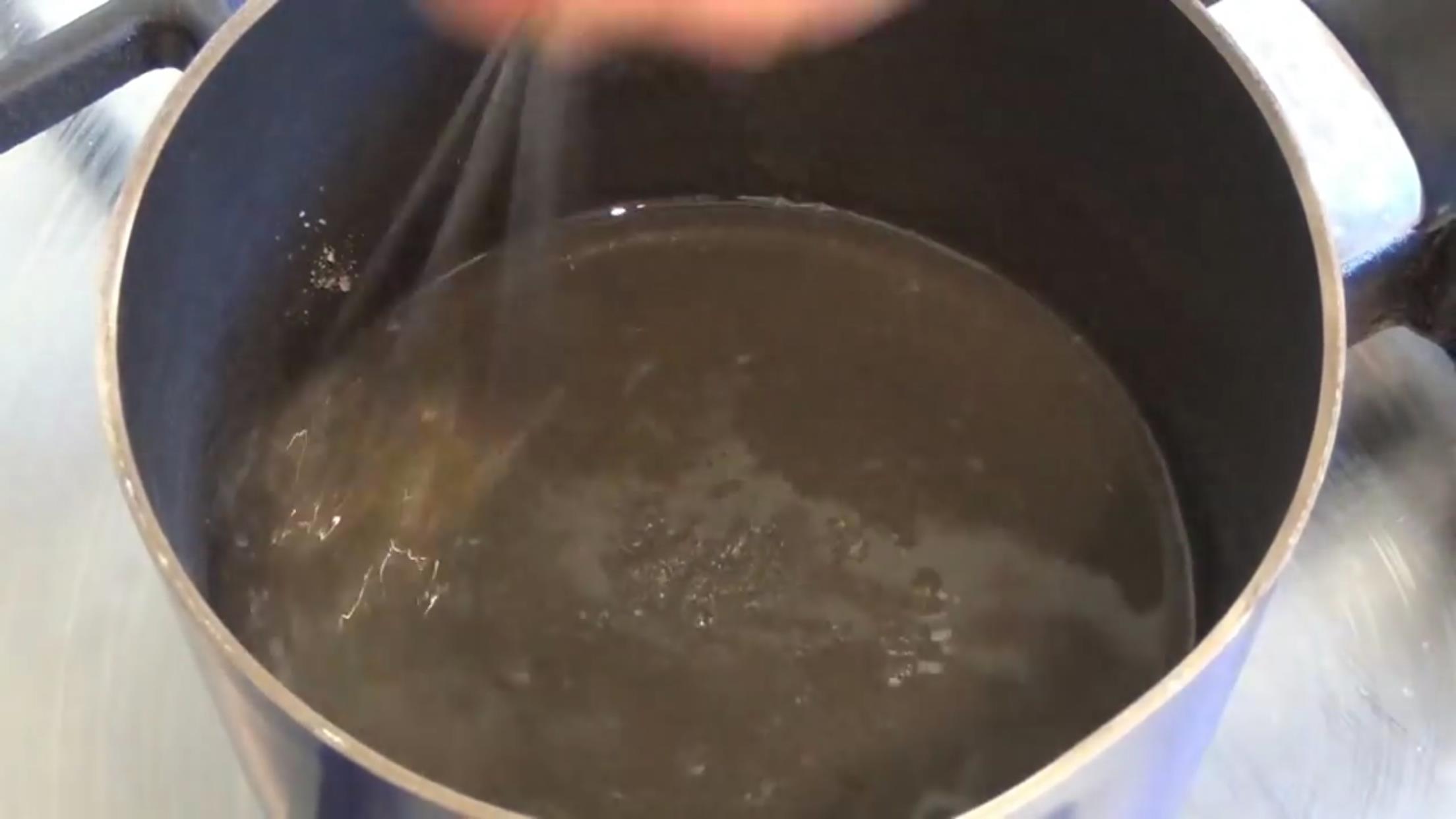 简单三步用牛奶做打发奶油，省事省钱还不快学