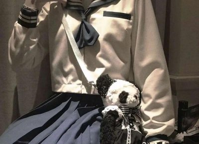 ​在婚姻里，真的是“贫贱夫妻百事哀”吗？