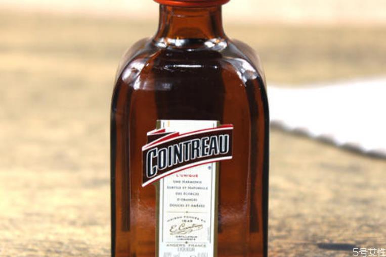 君度酒和朗姆酒一样吗 朗姆酒和君度酒有什么区别