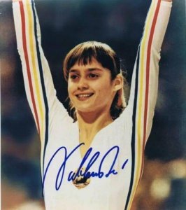 ​她被称为史上最伟大的女运动员，却从祖国叛逃-科马内奇的传奇