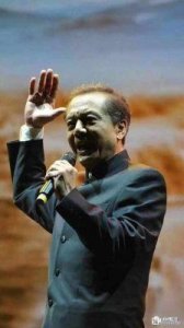 ​从央视主持到商界名流：薛飞35年传奇人生回顾