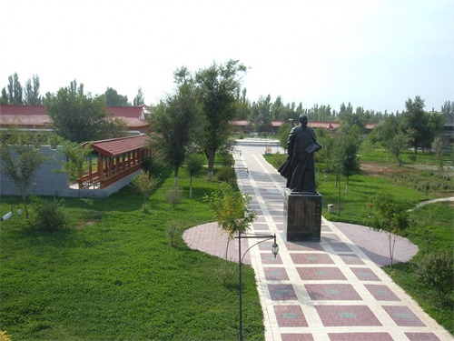 佟丽娅的颜值高到晃眼 很多人却未必知道她是少数民族