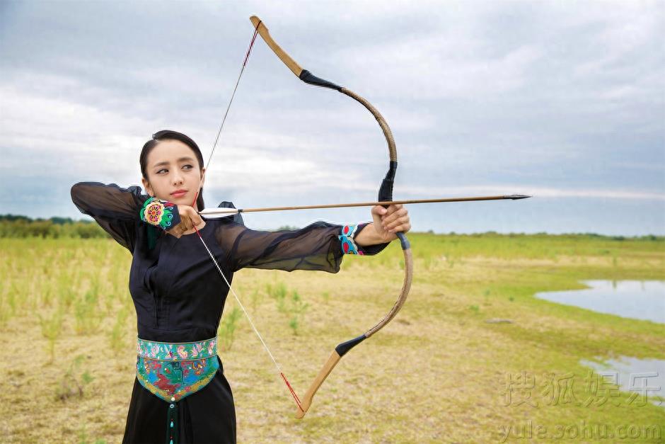 佟丽娅的颜值高到晃眼 很多人却未必知道她是少数民族