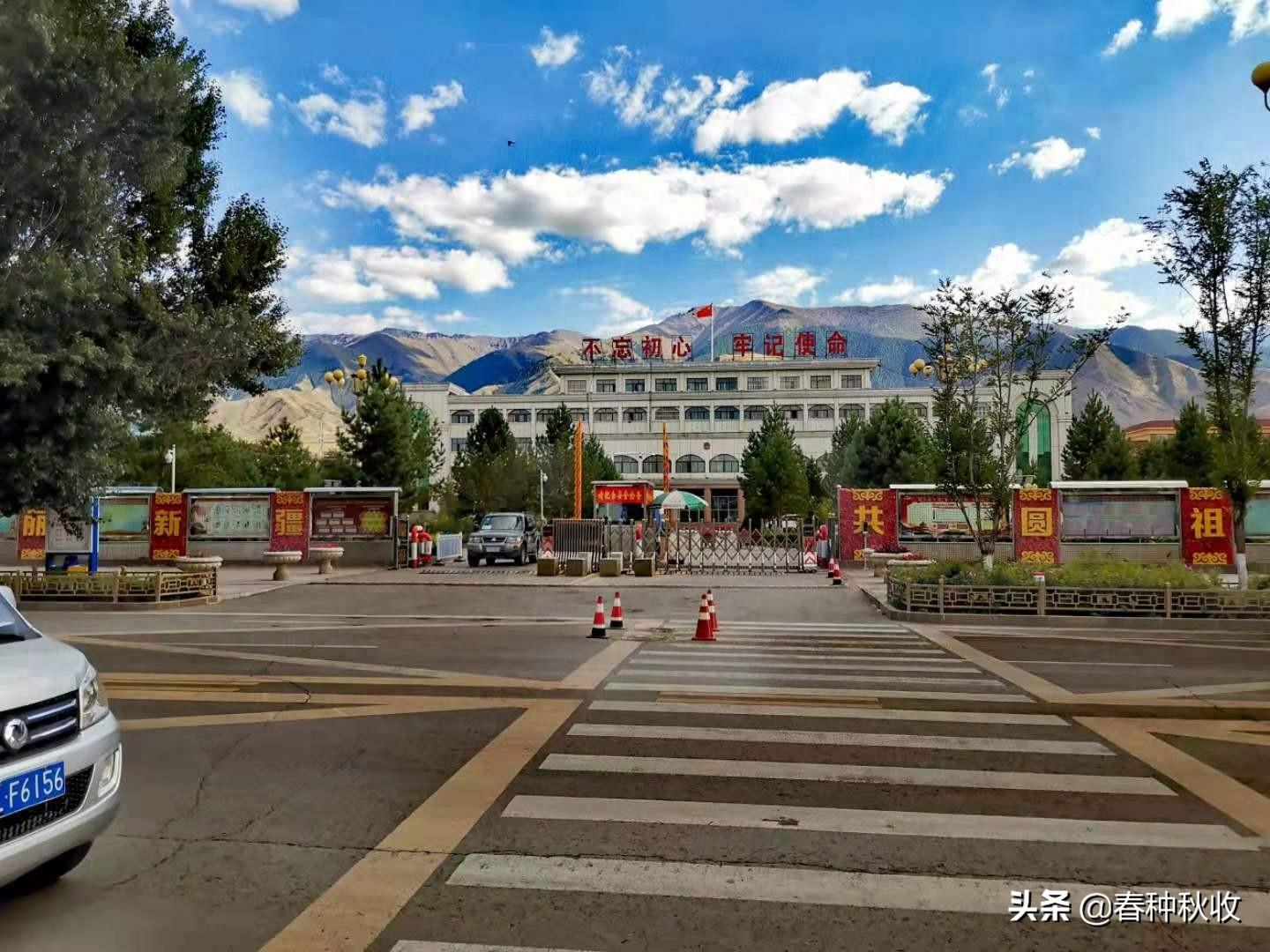 巴里坤是一个将历史与自然融合到极致的哈萨克族自治县