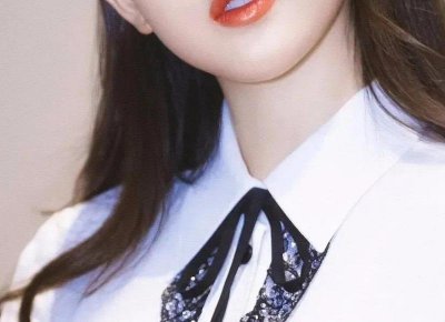 ​丈夫去世后，她在遗物中竟发现出轨证据