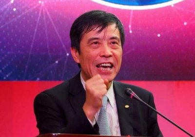 ​李璇称国足陪陈戌源踢球最好笑，董路立马勤王护驾：带节奏长舌妇